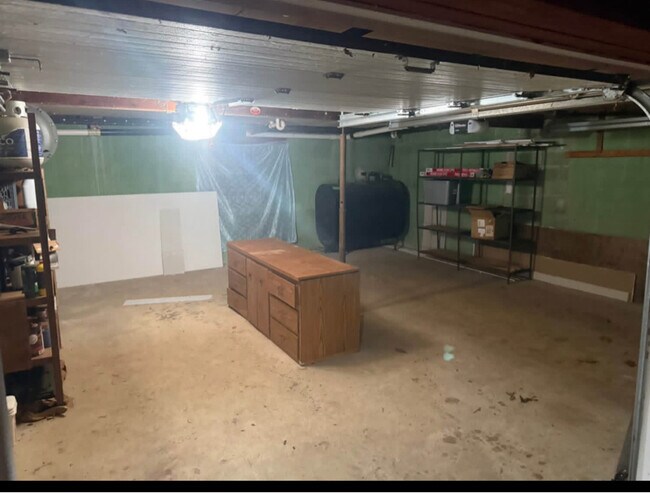 Foto del edificio - 66 Haywardville Rd