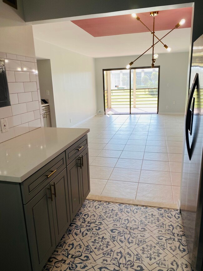 Foto del edificio - 9370 SW 8th St