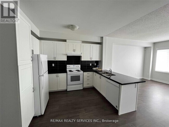 Building Photo - 344 Bonnieglen Farm Blvd