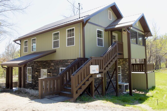 Newly renovated and available for 1 year lease in Lake Lure, NC! - 160 Boys Camp Rd