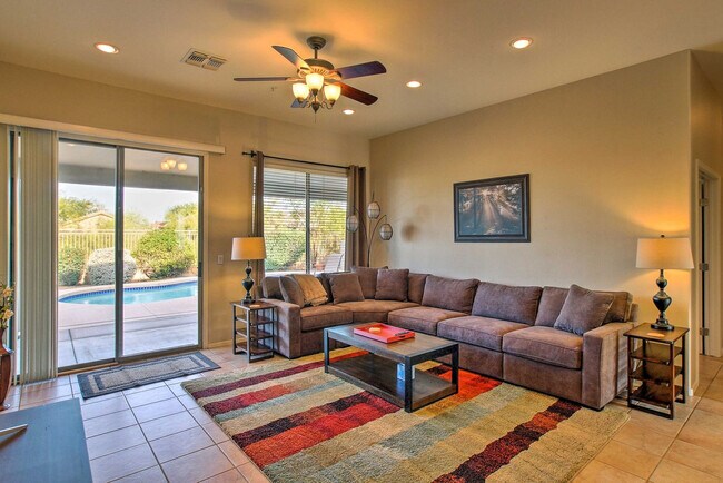 Foto del edificio - 10342 E Tierra Buena Ln