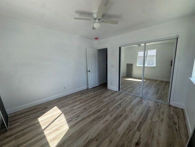Foto del edificio - 2 bed/1 ba cottage - downtown Yuba City