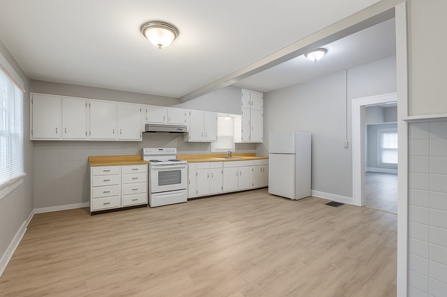 Building Photo - 849 S Belleview Pl