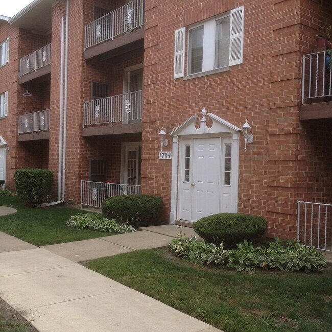 Foto del edificio - 1704 Sable Ln