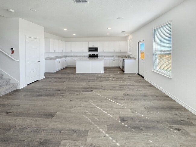 Building Photo - BRAND NEW 4 BR/3 bath home w/gameroom & study!