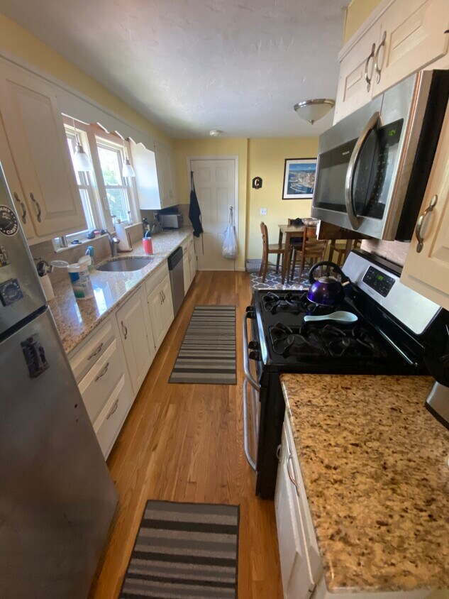 Primary Photo - 555 Ashmont St
