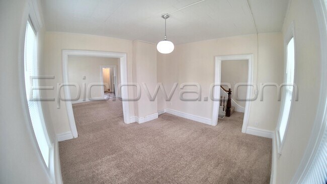 Foto del edificio - 1001 C Ave NW