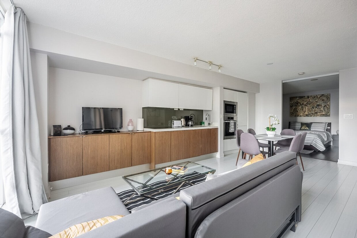 Primary Photo - 2708 Puente de Luz