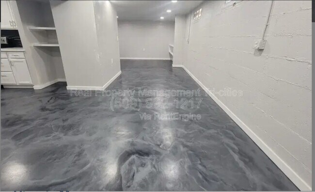 Foto del edificio - 402 Barth Ave