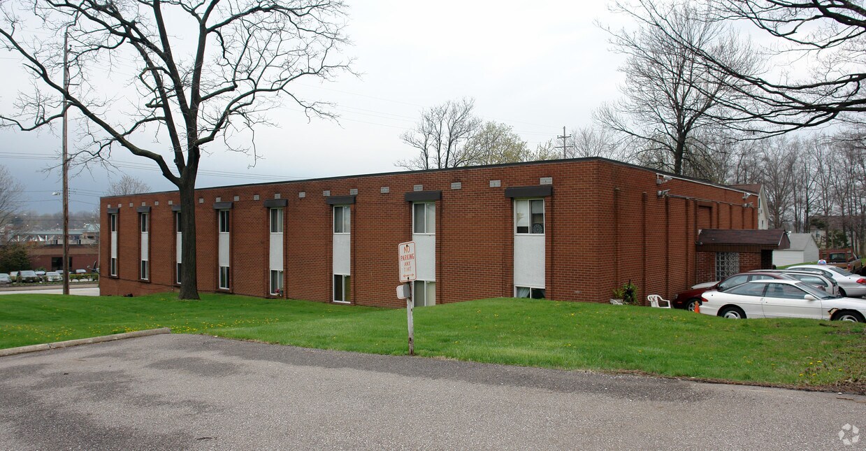 Building Photo - 2015 Newberry St