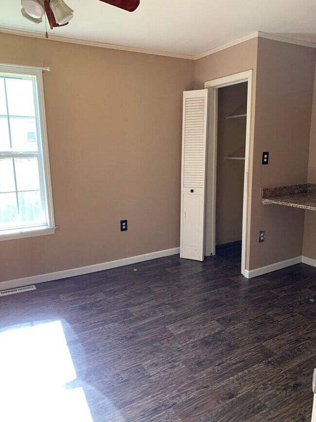 Foto del edificio - Available  Cute 2 bedroom home with a loft...