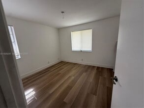 Building Photo - 15749 Woodgate Ct