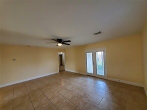 Building Photo - 1413 Bridle Path