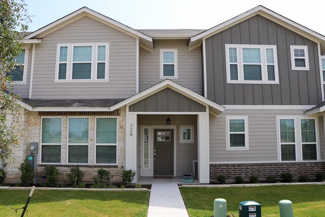 Foto principal - 724 Westfield Blvd