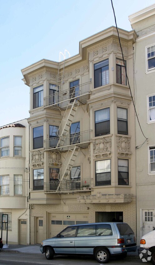 Building Photo - 1067 Washington St