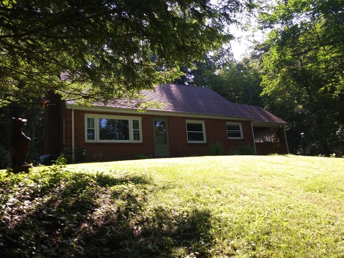 Primary Photo - 117 Fern Hollow Rd