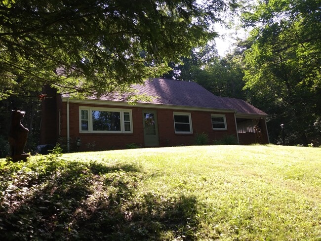 Building Photo - 117 Fern Hollow Rd