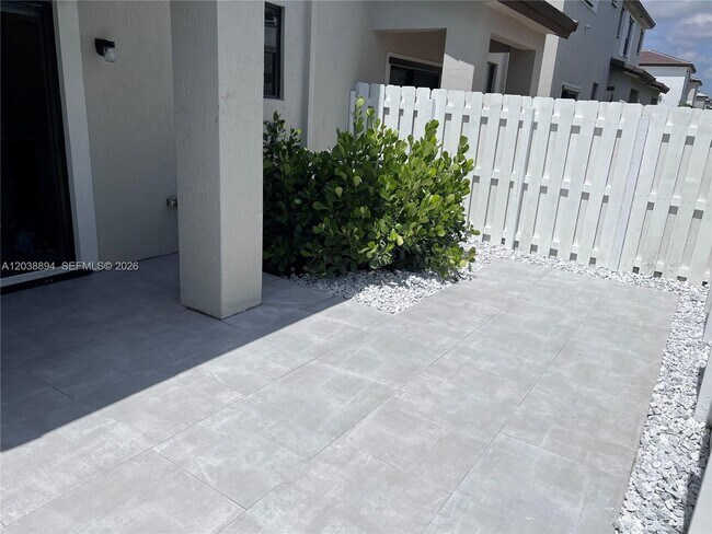 Foto del edificio - 15925 SW 2nd Dr