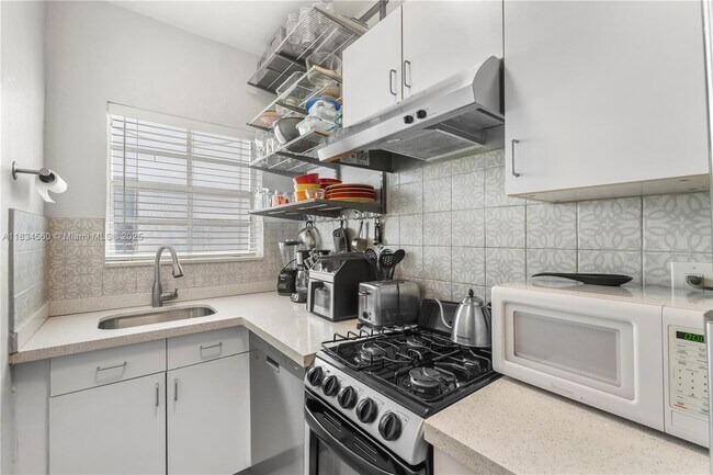 Foto del edificio - 819 Meridian Ave