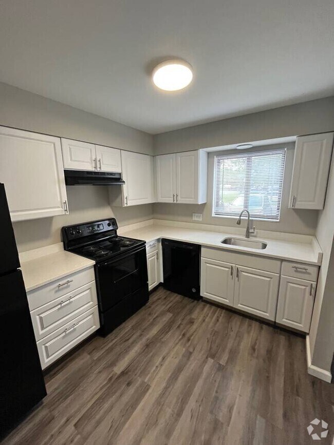 Lake Forest Senior Living Apartments for Rent Fort Wayne, IN 34