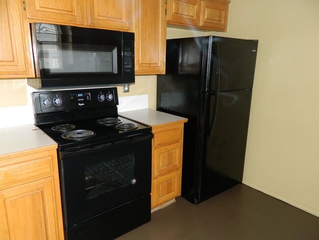 Building Photo - Charming Single Family Home in West Fayetteville!