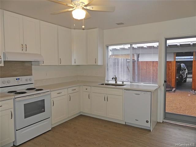 Building Photo - 1111 Wainiha St