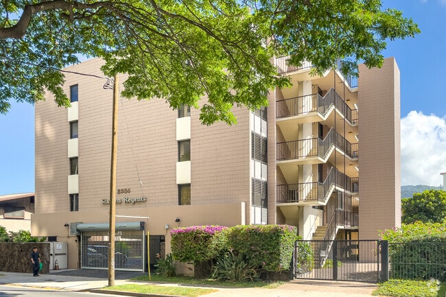 Building Photo - Sixteen Regents
