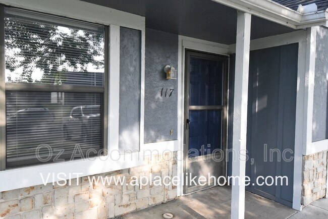 Foto del edificio - 117 SE Greystone Dr
