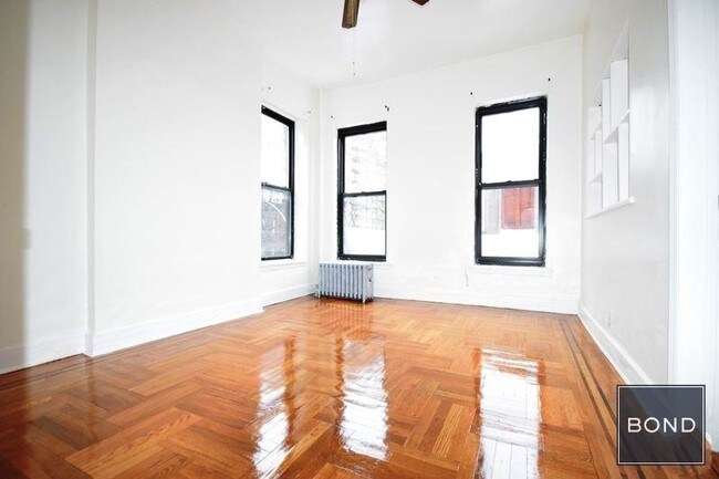 Foto del edificio - 235 Washington Ave