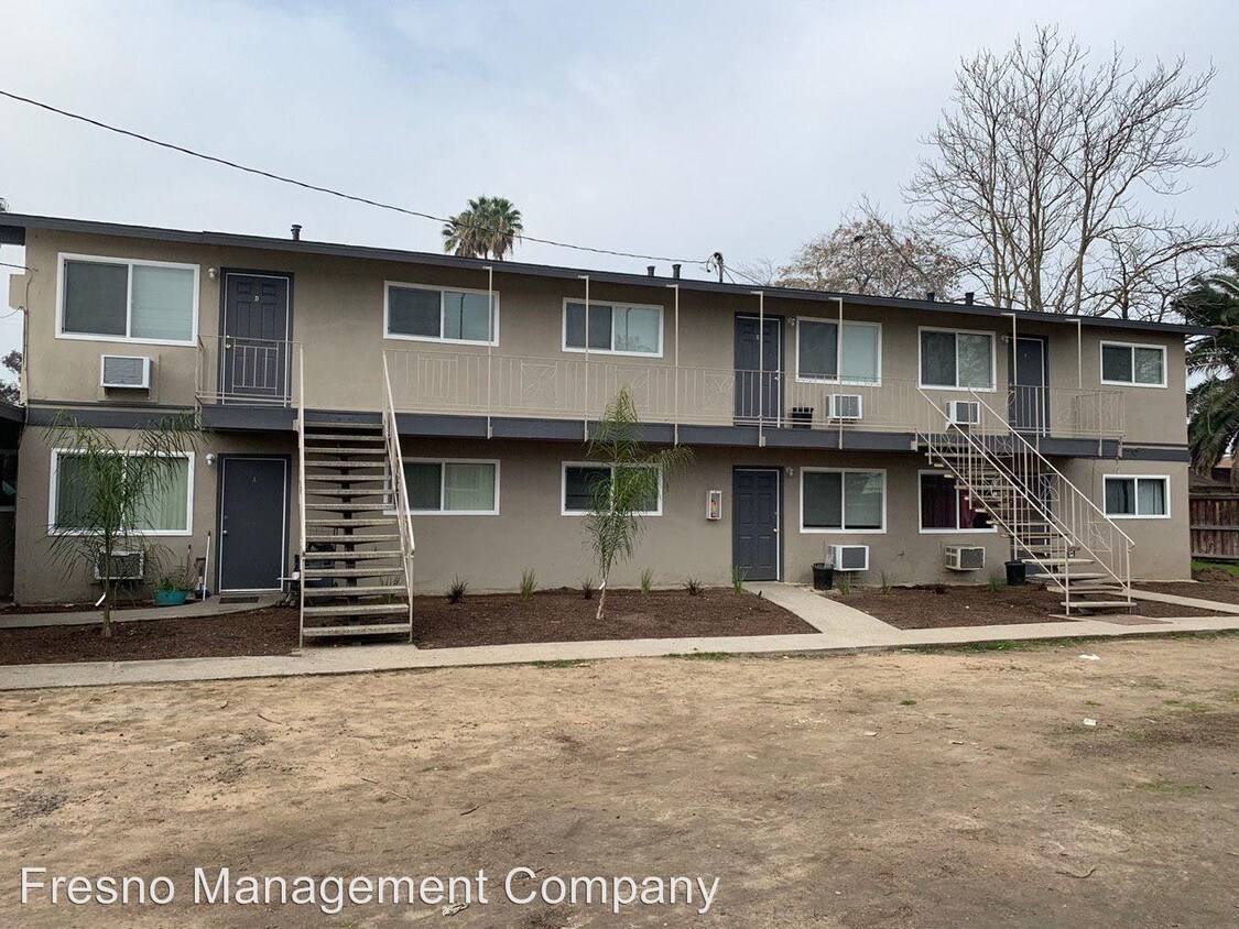 Primary Photo - 4431 E Hedges Ave