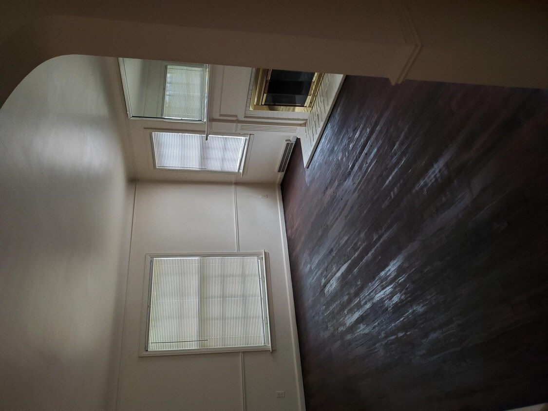 Building Photo - 5763 Cadieux Rd