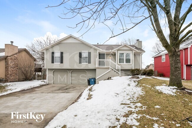 Building Photo - 1709 NE Auburn Dr