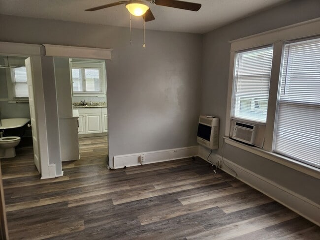 Building Photo - 141 S Wild Olive
