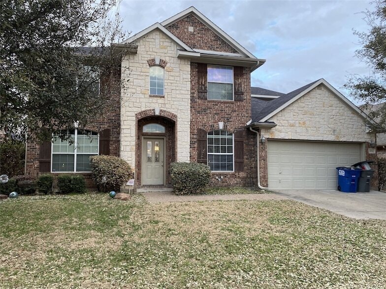Primary Photo - 2816 Quietwater Dr