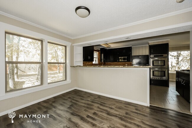 Foto del edificio - 1801 Whispering Oaks St