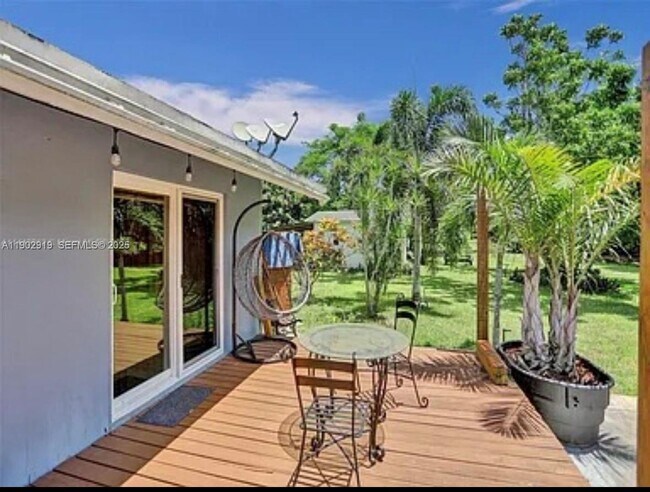 Foto del edificio - 37225 SW 214th Ave