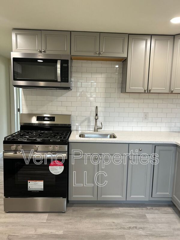 Building Photo - 96 Walworth St