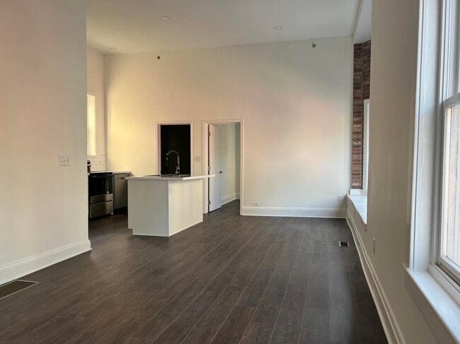 Building Photo - 275 Cumberland St
