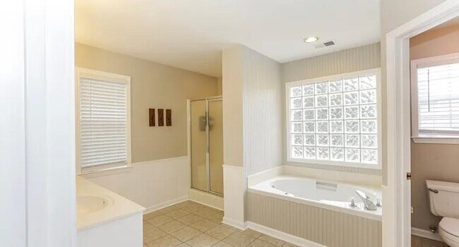 Foto del edificio - 157 Greenfield Ln