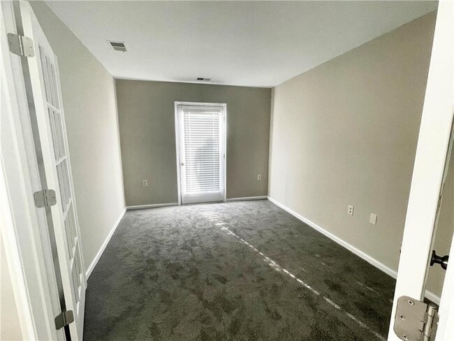 Building Photo - 152 Lindfield Cir