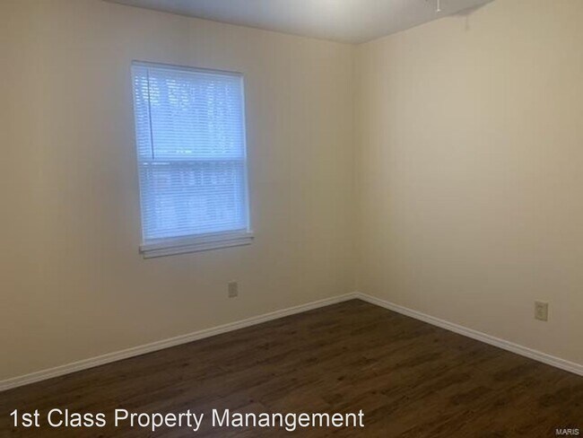 Building Photo - 3 br, 1 bath House - 2900 Cravens Rd