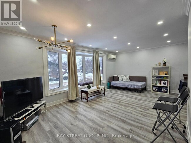 Photo du bâtiment - 46 Lowcrest Blvd