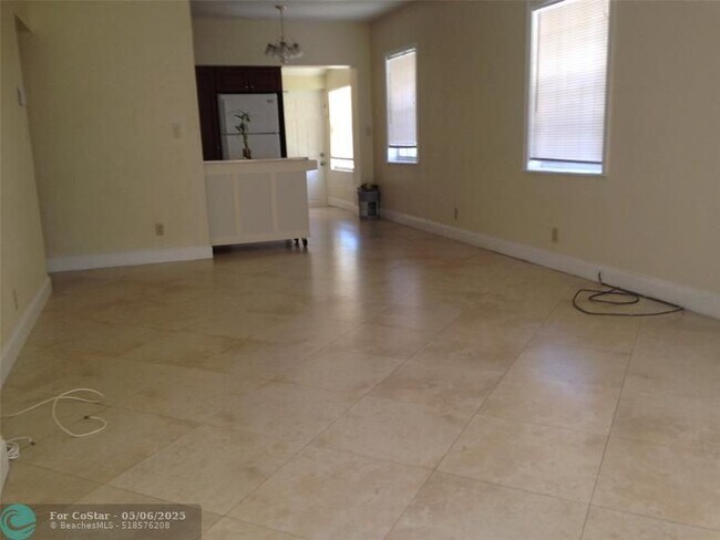 Foto del edificio - 2534 Taft St