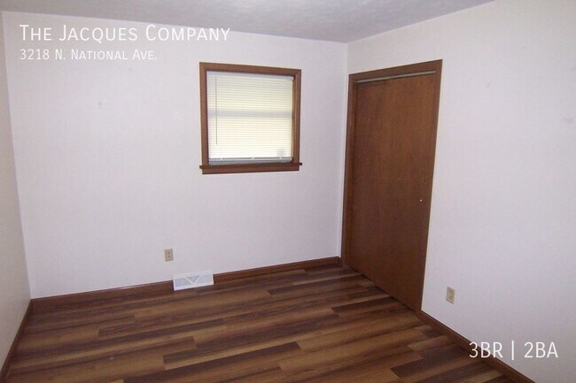 Foto del edificio - 3218 N National Ave