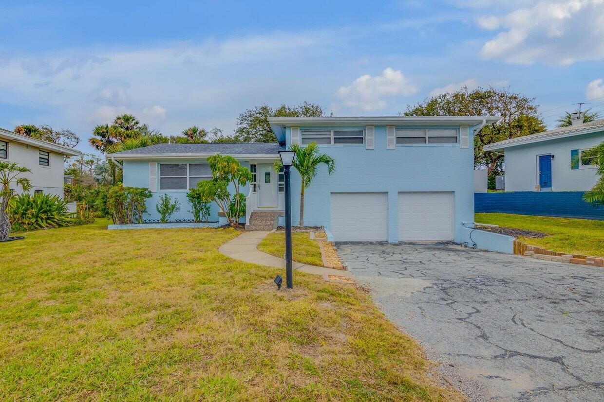 Foto principal - Spacious 3 Bedroom 2 Bathroom