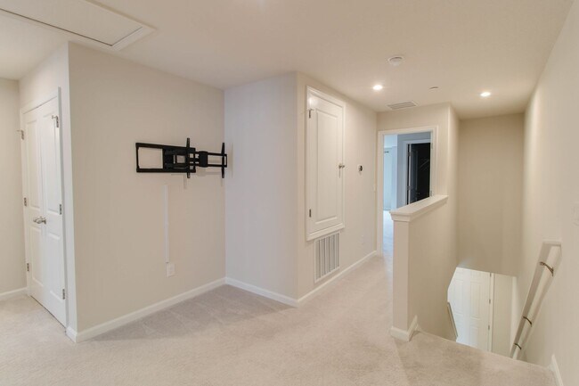 Foto del edificio - 1919 Holden Ridge Ln