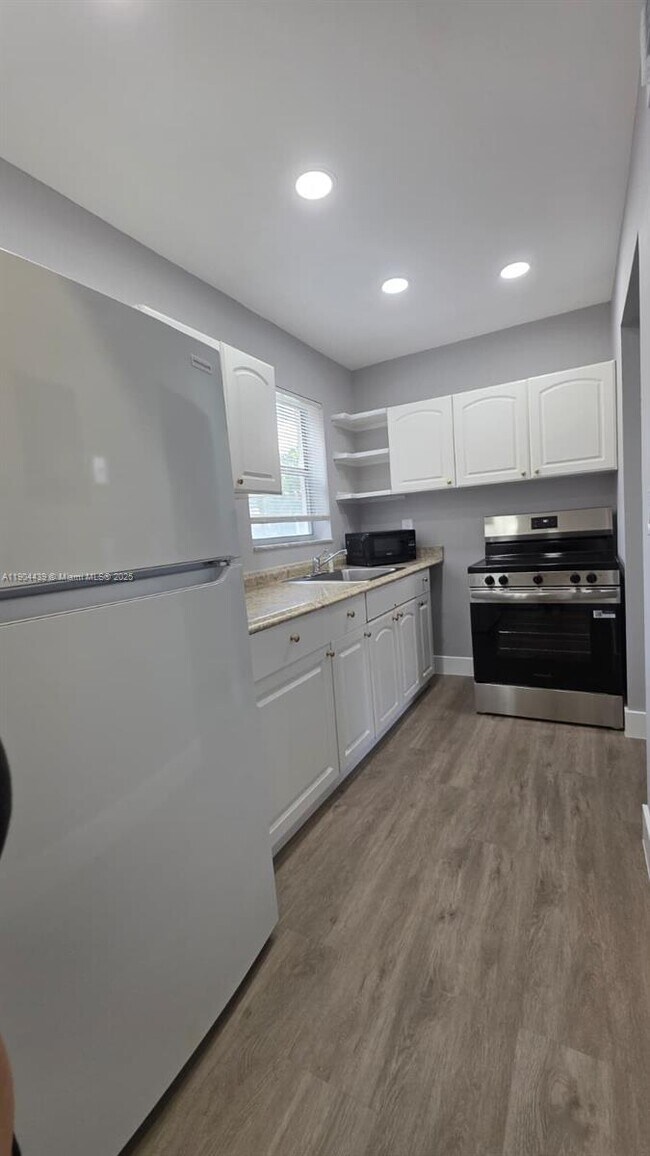 Foto del edificio - 178 Lake Evelyn Dr