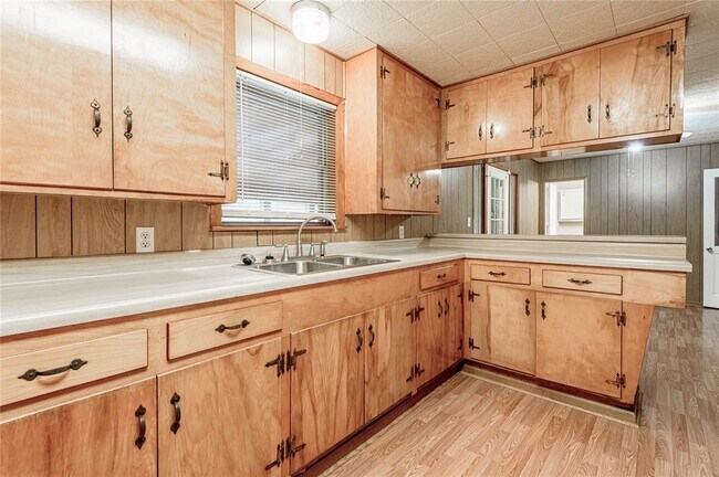 Foto del edificio - 1576 Old Woodville Rd