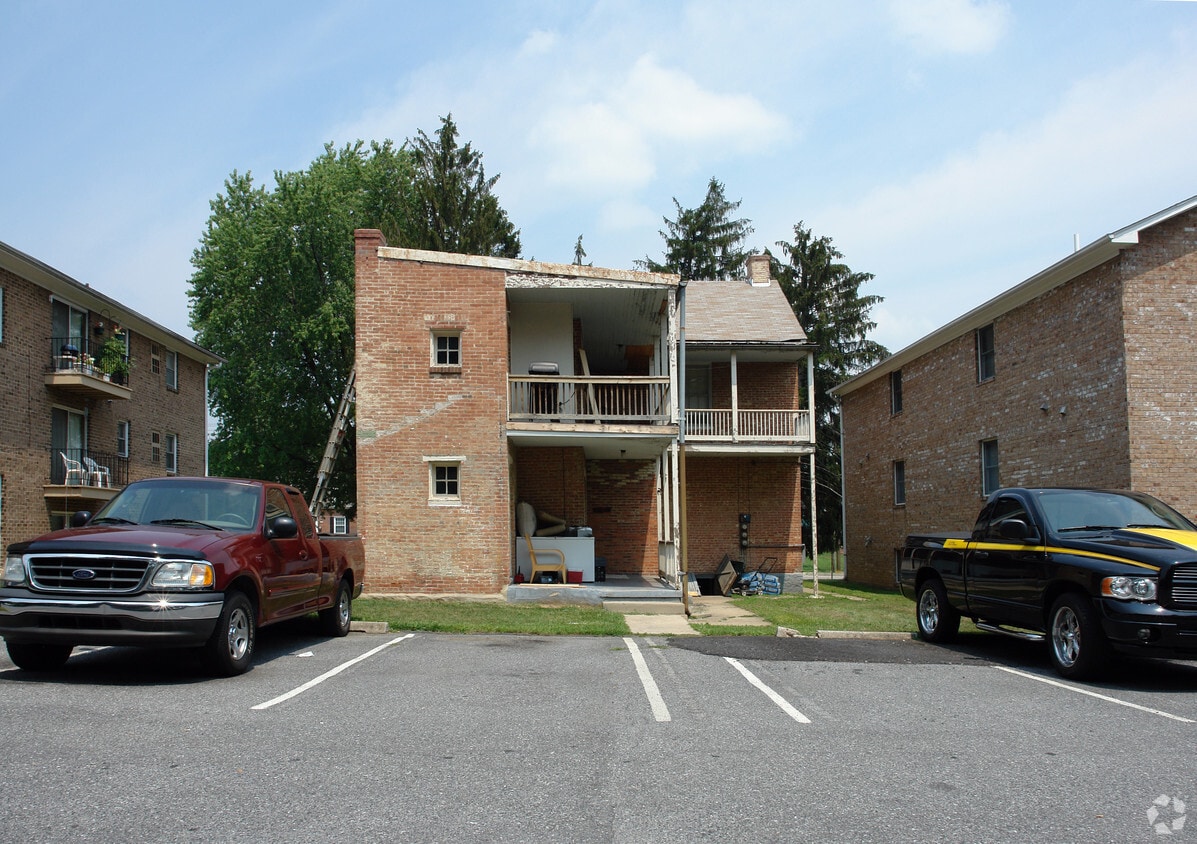Building Photo - 600 W Patrick St