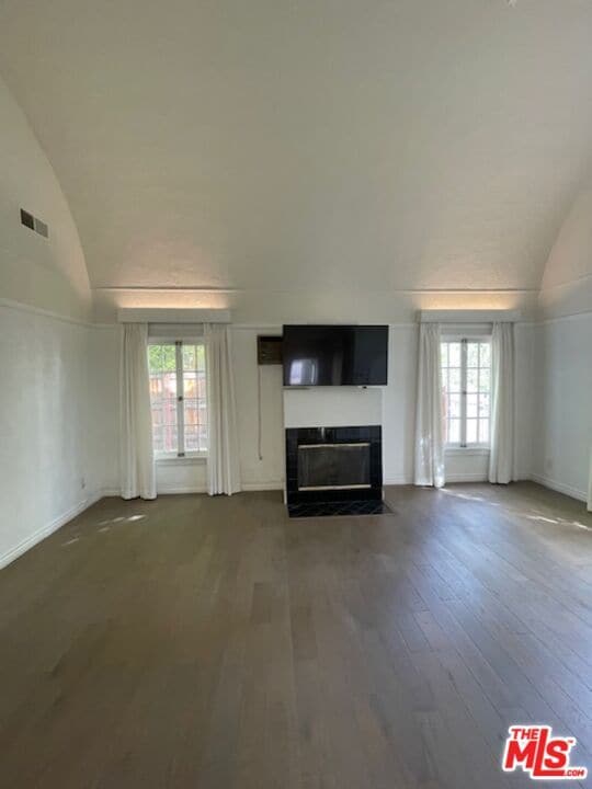 Building Photo - 459 S Holt Ave